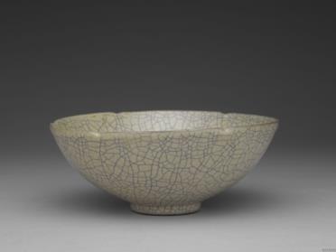 图片[2]-Bowl with hibiscus-shaped rim in celadon glaze, Yuan dynasty, 14th century-China Archive